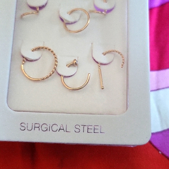 BRAND NEW 🏷Gold Plated Surgical Steel Nose Ring 6-Pack - Picture 3 of 5